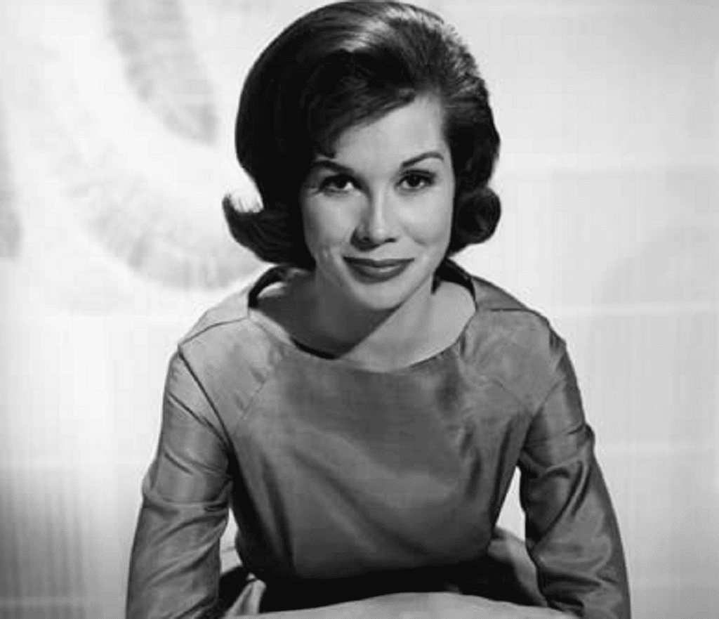 Mary Tyler Moore Nose Job