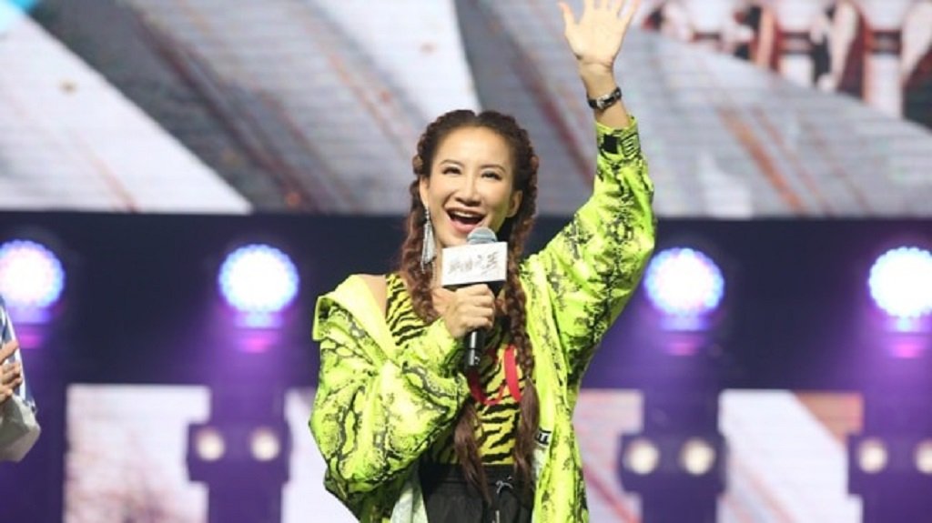 Coco Lee Pregnant