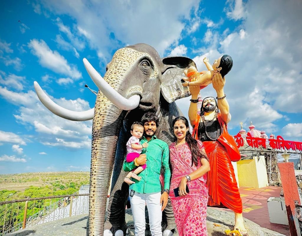 Sunny Jadhav Wife Viral Video