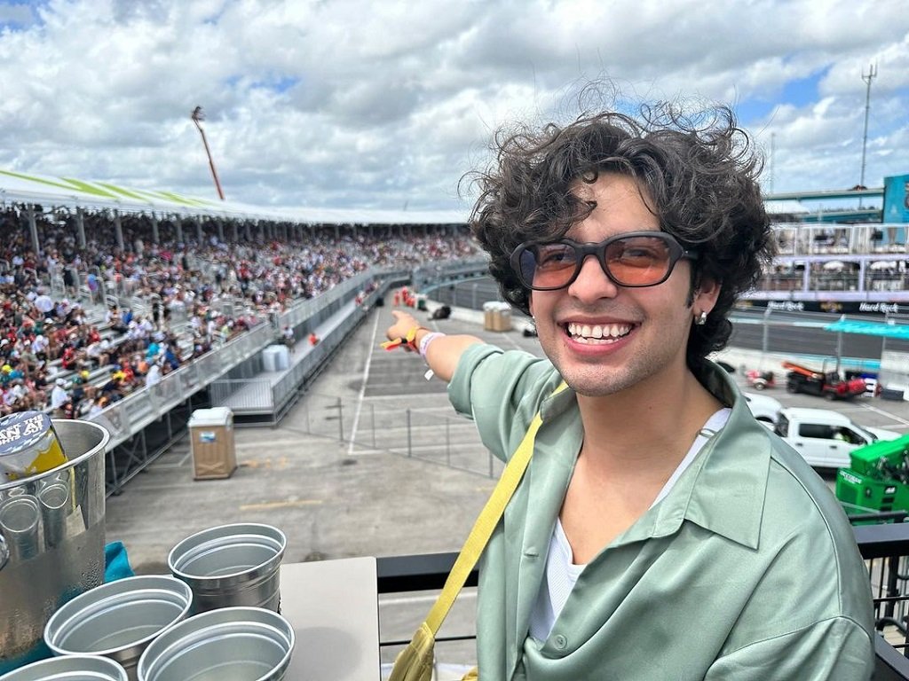Xolo Maridueña Hair