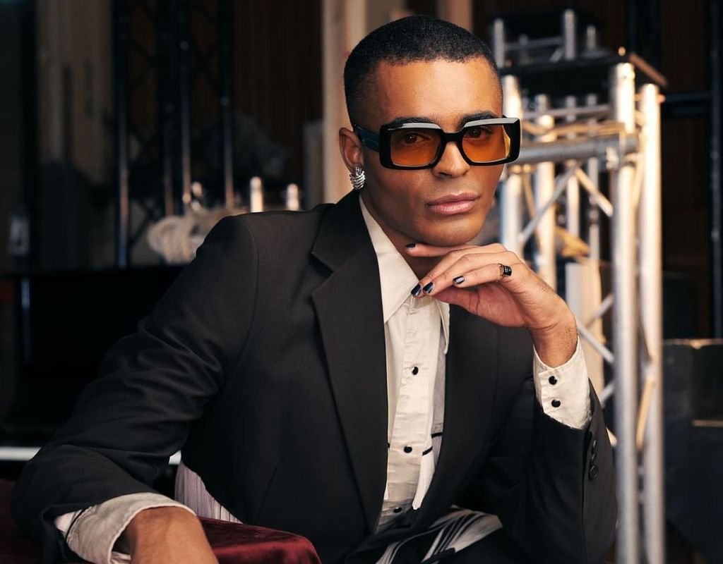 What Is Layton Williams Pronouns? Gay And Partner