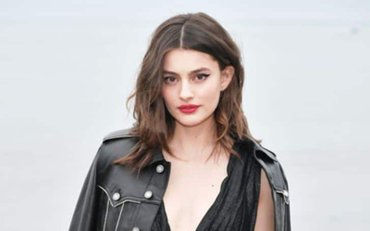 Diana Silvers: Parents, Model, Hope, Dating & Net Worth