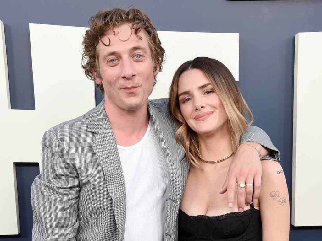 Jeremy Allen White wife Addison Timlin