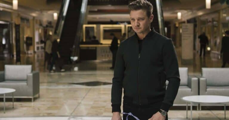 Jeremy Renner Lost A Foot: What Happened To His Leg? Injury Photo