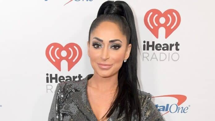 Who Is Alyssa Pivarnick? Angelina Pivarnick Sister parents