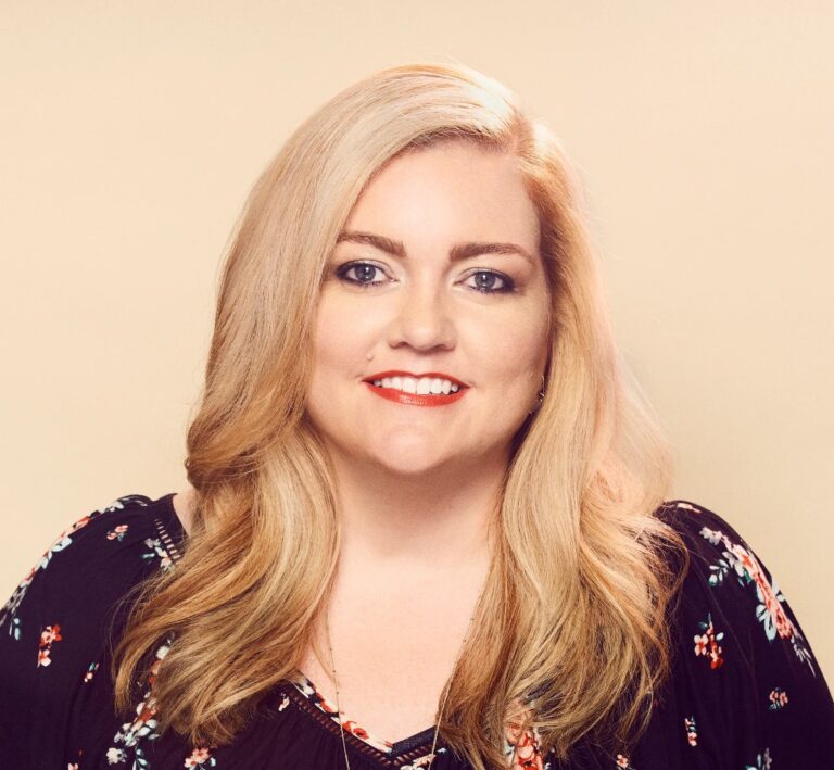 Colleen Hoover Kids With Her Husband William Heath Hoover, Family And Net Worth