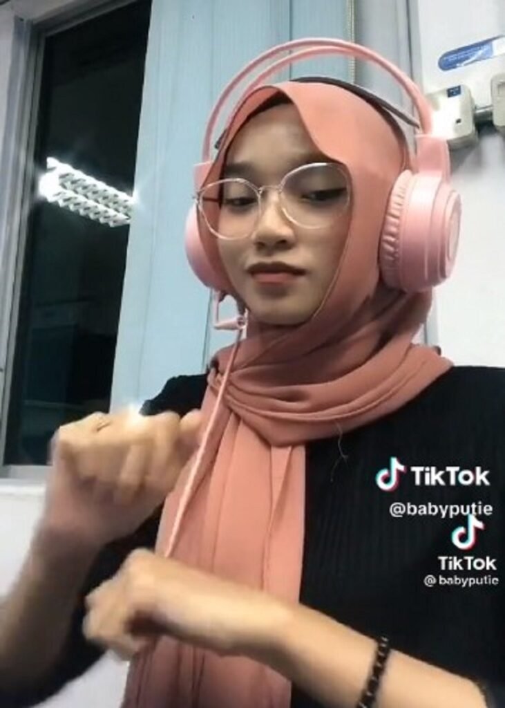 Who Is Baby Putie On TikTok? Hoodie Pink Viral Video