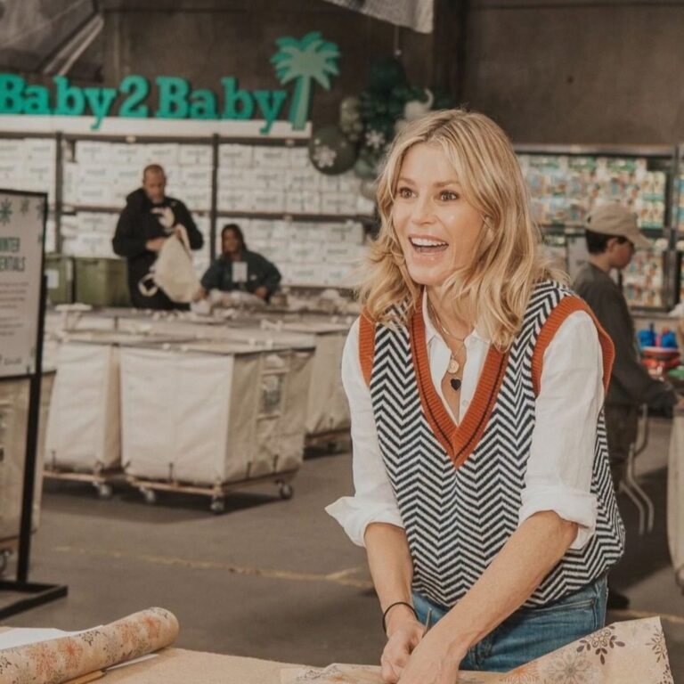 Julie Bowen Weight Loss Journey Before And After Photos