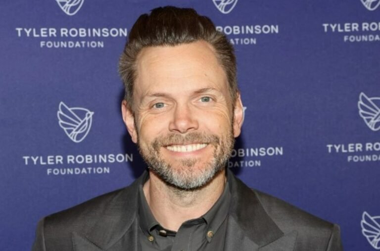 Joel McHale Plastic Surgery - Did He Get A Botox? Before And After Photos