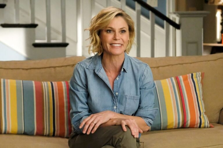 Julie Bowen Weight Loss Journey Before And After Photos