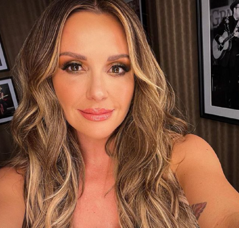 Carly Pearce Plastic Surgery: Did She Get Her Lips Done? Before And After