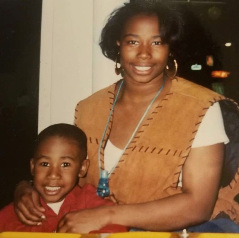 Keenan Cooks's old photo with his mother.