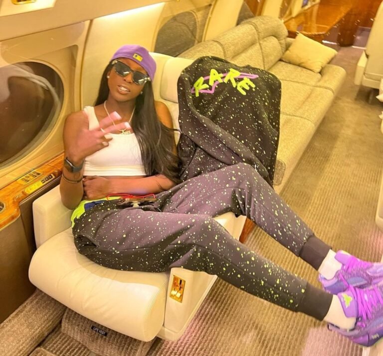 LSU Who Is Flau'jae Johnson? Age Parents And Siblings