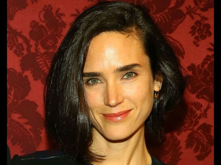 Jennifer Connelly Controversy – What Happened Between Her And John Riley?