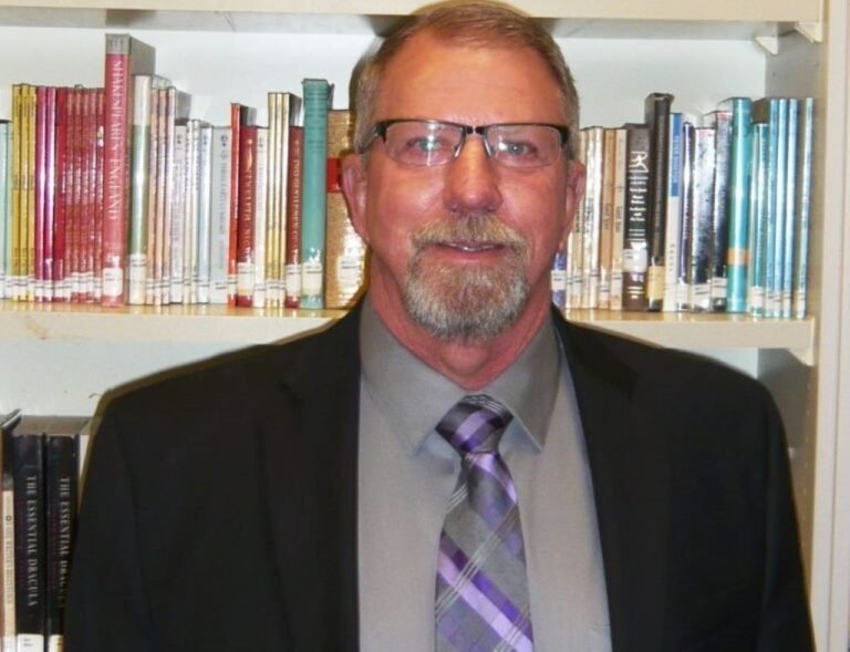 Wayne Barrett Death And Obituary- Concrete School District Superintendent Died