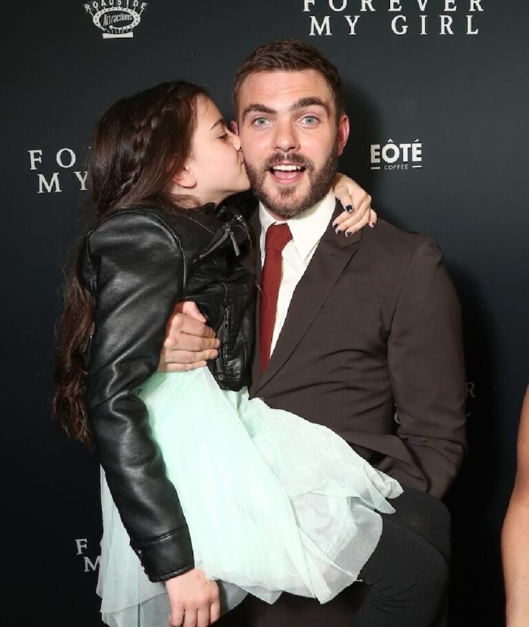 Alex Roe Daughter And Wife To Be Monica Noonan, Family And Ethnicity