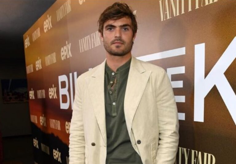 Is Alex Roe Gay? Pareja And Relationship Timeline