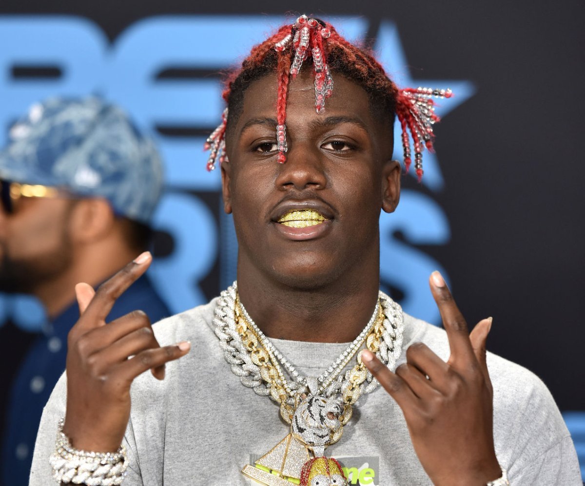 Лил р. Lil Yachty 2022. Lil Yachty фото. Lil Yachty 2022 черные косички. Лил яти Мем.