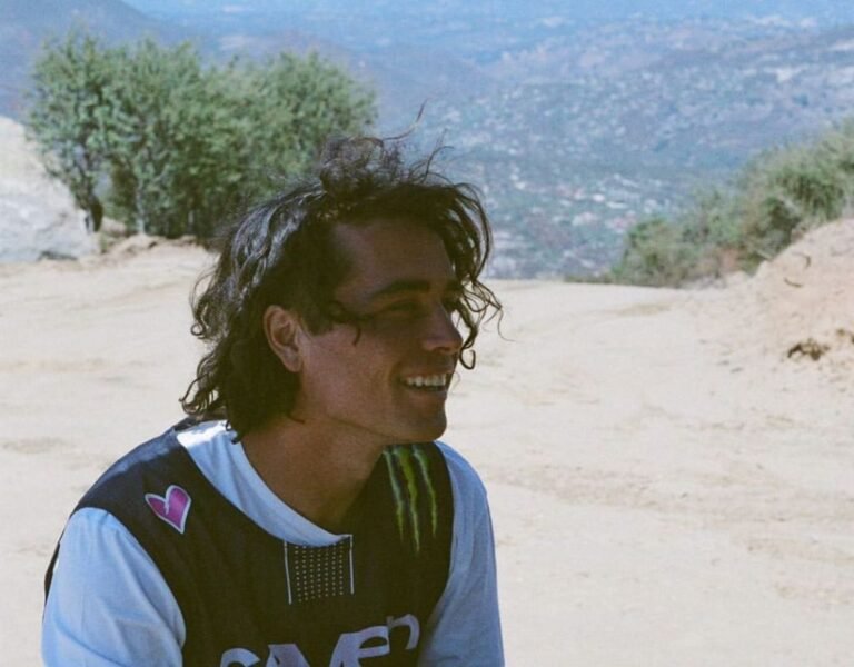 Who Is Axell Hodges Brother Ash AKA Dirt Shark? Parents