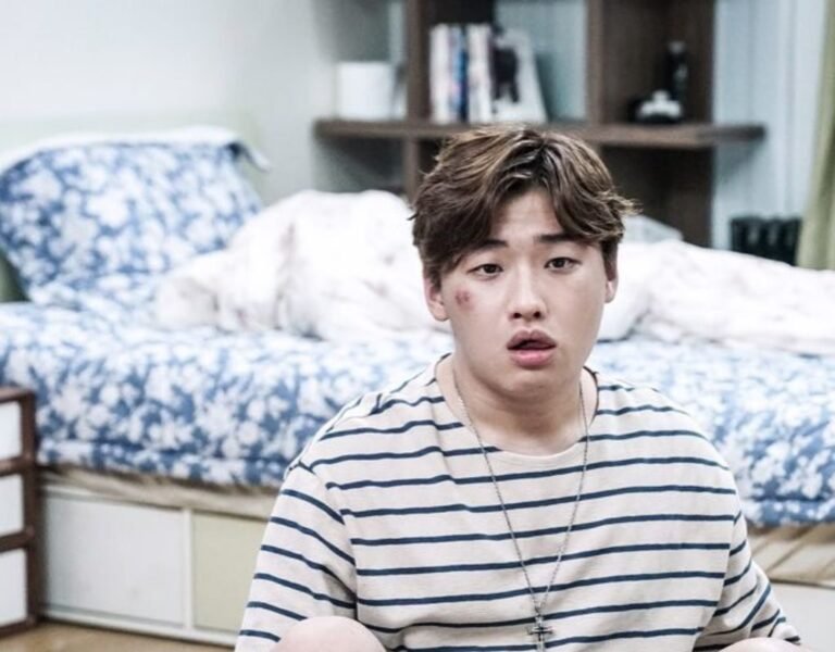 Is Lee David Gay? Partner And Sexuality