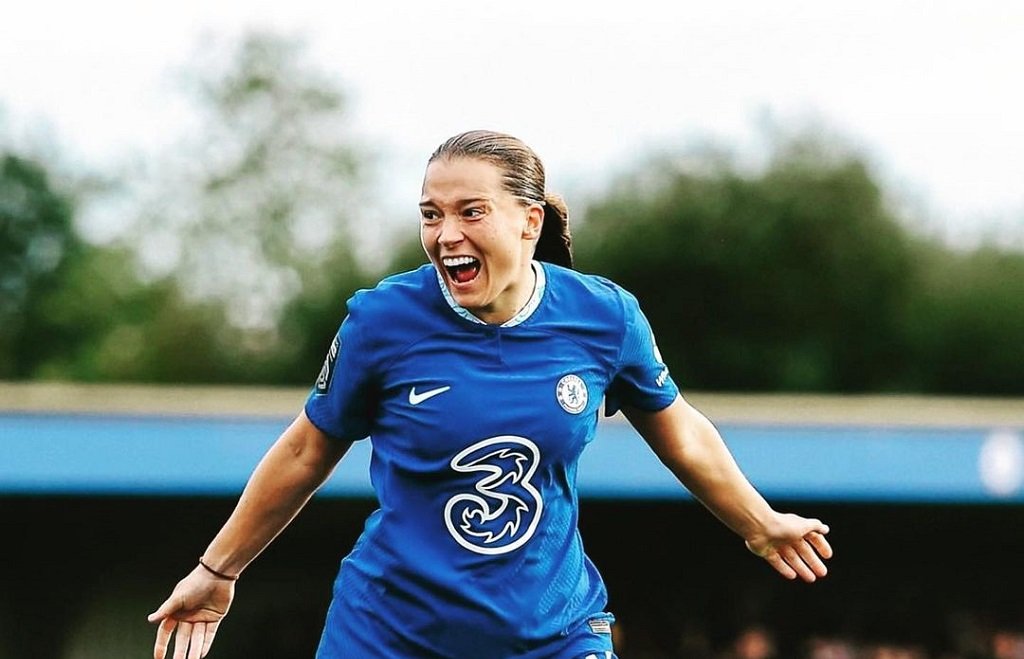 Fran Kirby Gay