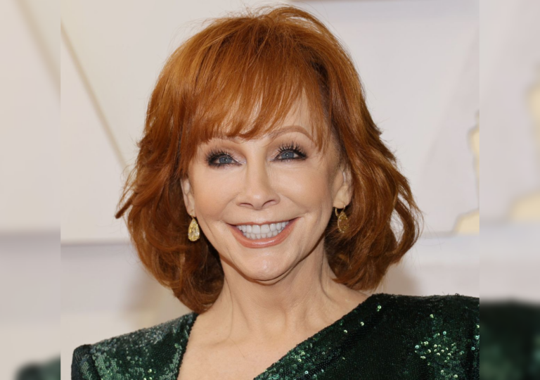 Reba McEntire Wig Does She Wear One? Physical Appearance