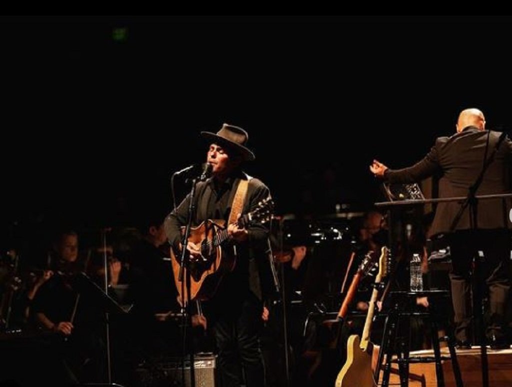 Gregory Alan Isakov wife