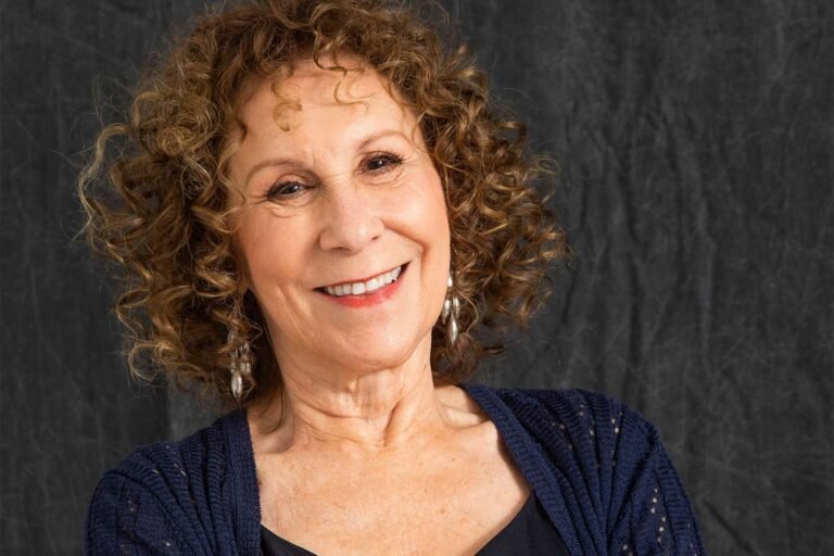 Rhea Perlman Brother Name: Sister Heide Perlman