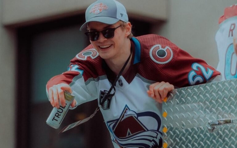 Colorado Avalanche: Artturi Lehkonen Wife: Is The Hockey Player Married?