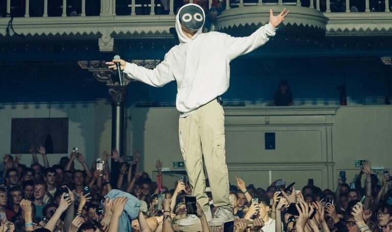 Boy With Uke Face Reveal 2023: Wikipedia And Age