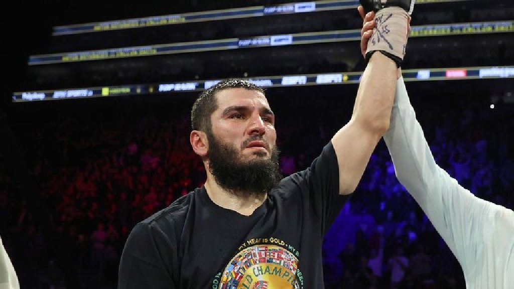 Artur Beterbiev religion