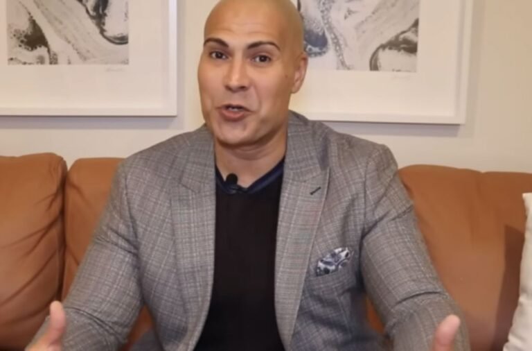 Is Maven Huffman Gay Or Married? Partner And Gender